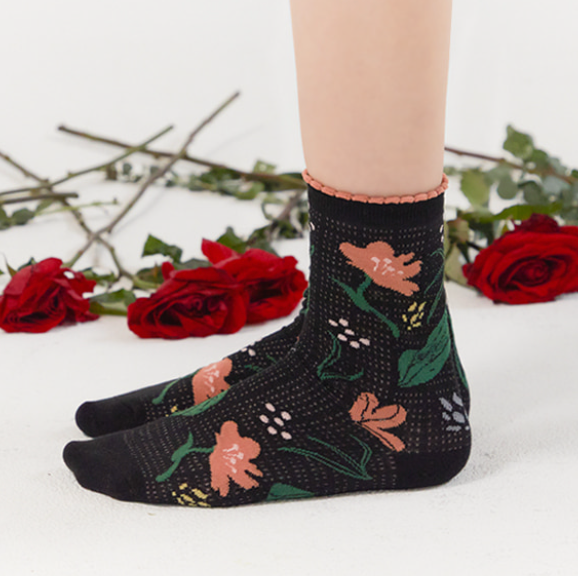 HN 잔느 펀칭 플라워 삭스(HN Jeanne Flower Socks)